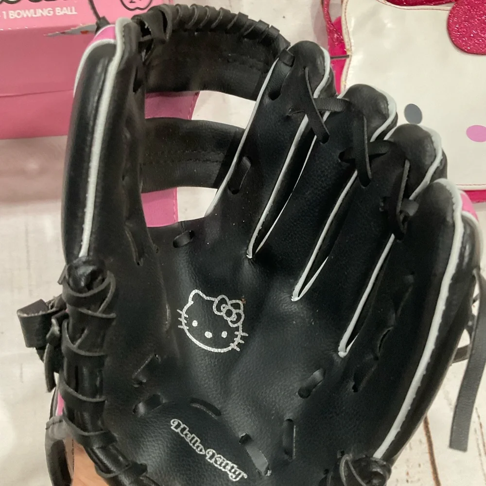 HELLO KITTY BOWLING SET, TEE BALL GLOVE AND‎ PURSE